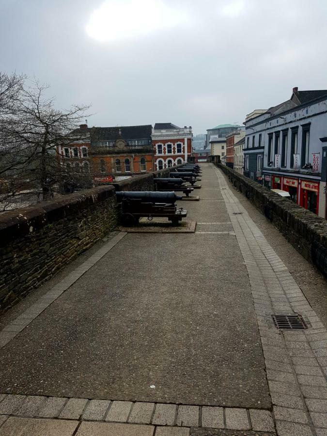 Legenderry B&B Экстерьер фото